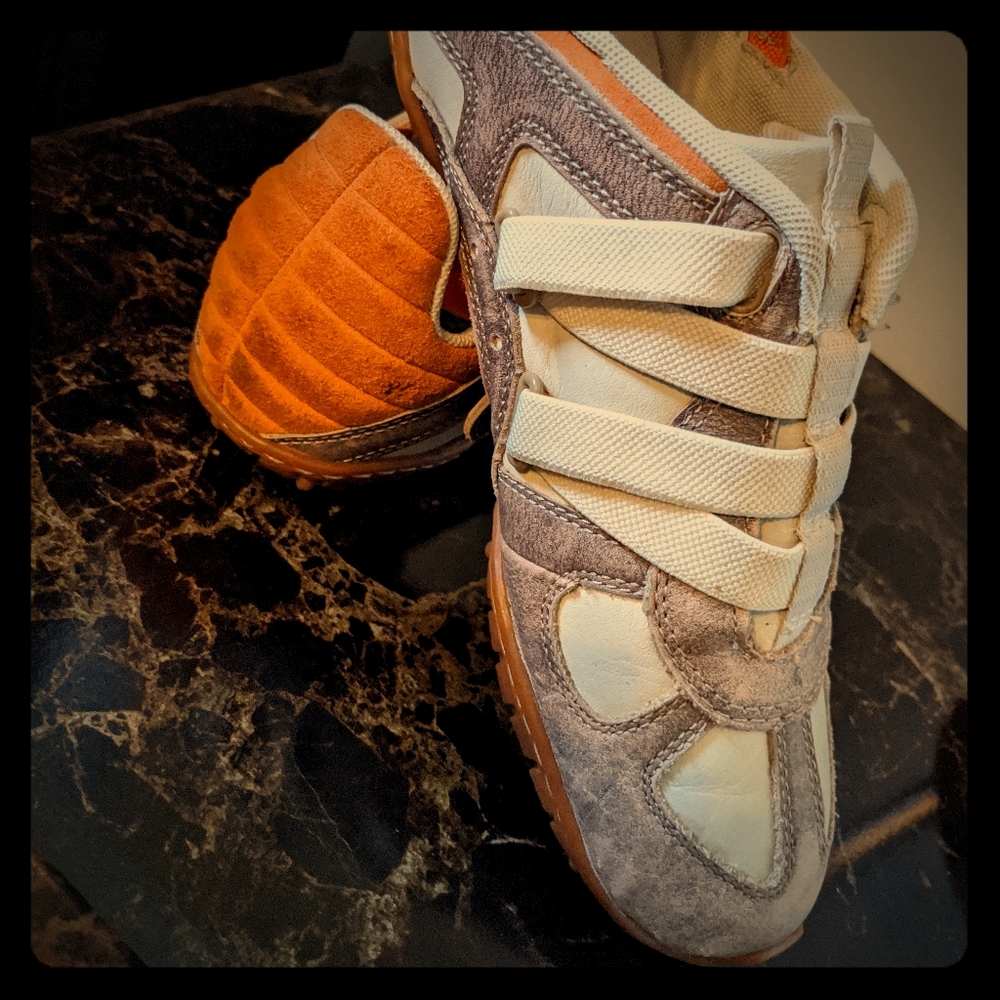 Diesel tennis shoes